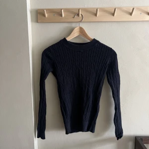 Tröja  - Superfin blå tröja