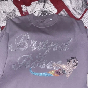 RhineStone t-shirt - Skick 10/10 aldrig använd