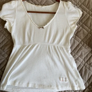 Odd Molly tröja  - Säljer min odd Molly tröja. Tröjan är i bra skick, knappast använd.