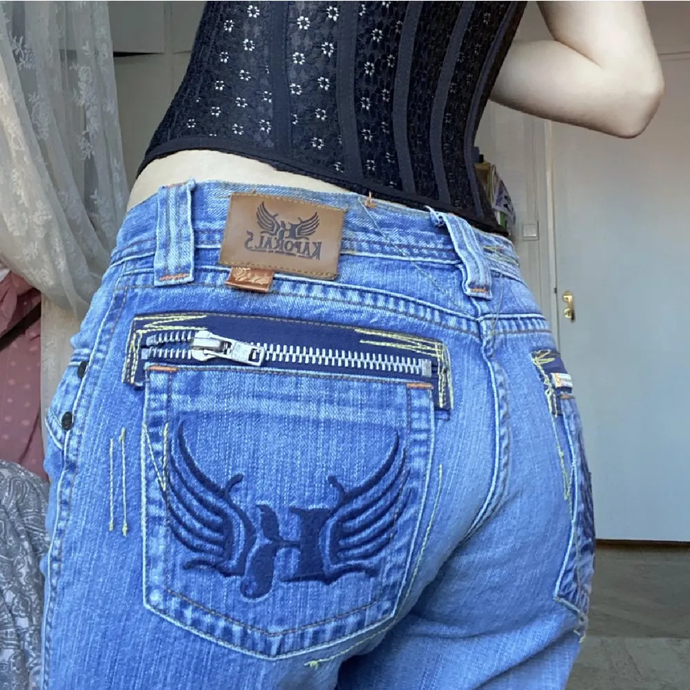 Så snygga jeans köpta här på plick! Skriv för mer info ❤️. Jeans & Byxor.