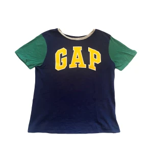 GAP tshirt - GAP kids tshirt. En L i barnstorlek, sitter som en S💕❤️🙏🏼