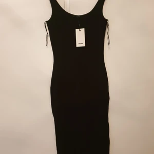 Klänning  - Klänning 