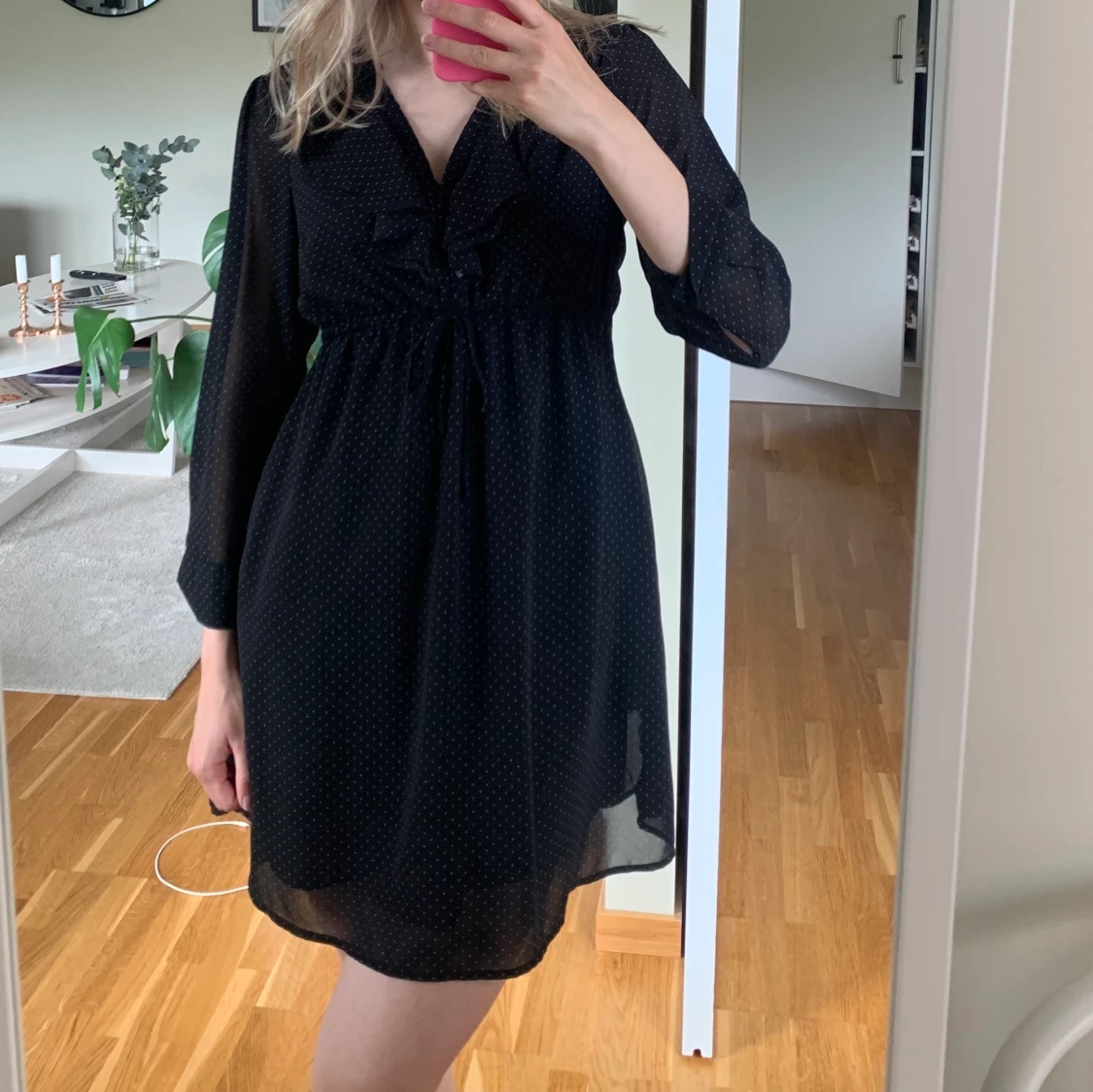 Prickig klänning från H&M
