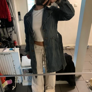 Jeanskappa - Säljer denna coola jeanskappa då jag inte får användning för den