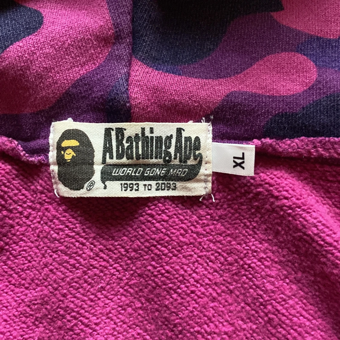 BAPE HOODIE - 91
