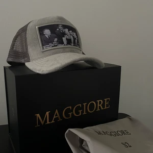 Maggiore Keps S2 C7 - Helt ny, oanvänd  Original box och påse medkommer 