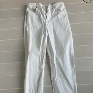 These h&m white jeans are baggy, long, and stylish! They go with almost everything.
