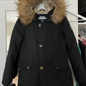 Svea jacka  - Vinterjacka SVEA, i väldigt bra skick  