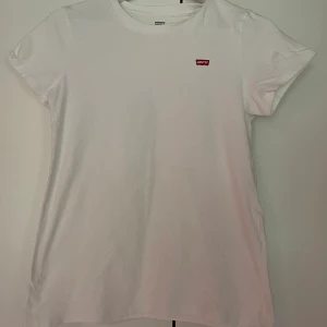 T-shirt - T-shirt från Levis 