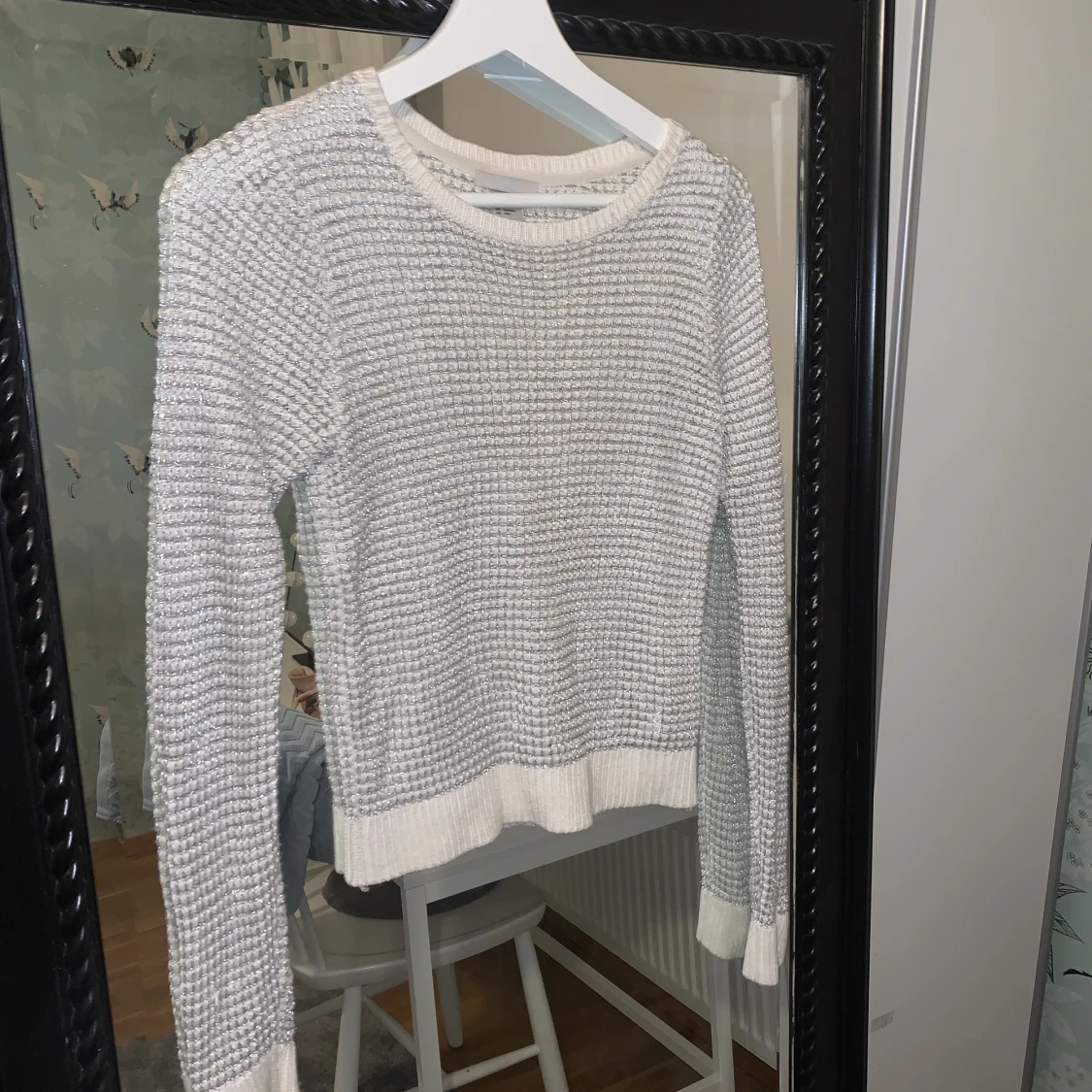 Vit silvrig tröja - 90