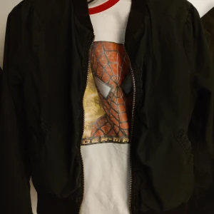 H&M jacka barnstorlek s/140-150 - Jacka från h&m för pojkar/killar