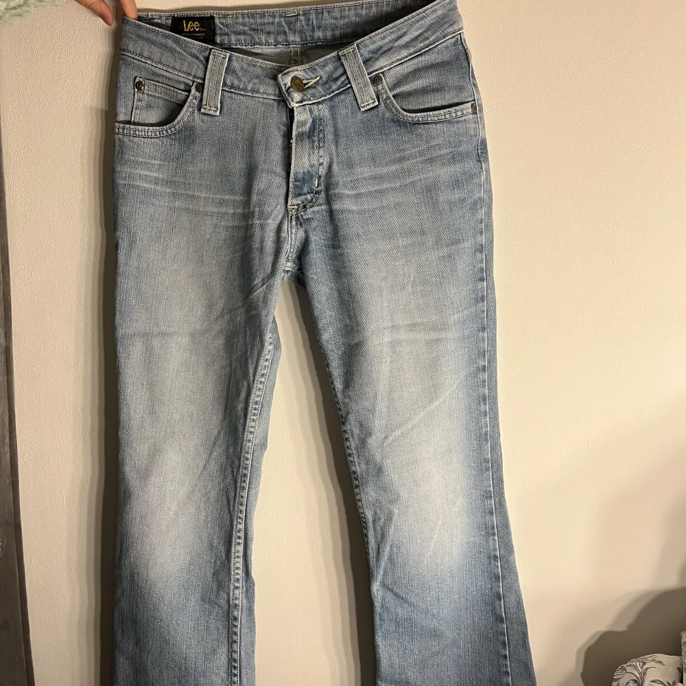 Boot cut jeans storlek S bra skick . Jeans & Byxor.