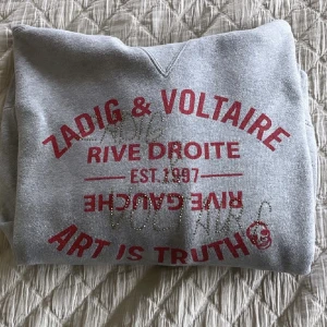 Zadig hoodie - Lägger upp min Zadig Voltaire hoodie igen då de var oseriös köpare! Om du är intresserad skriv till mig då! Sänker även priset nu från förra annonsen👍🏽💕