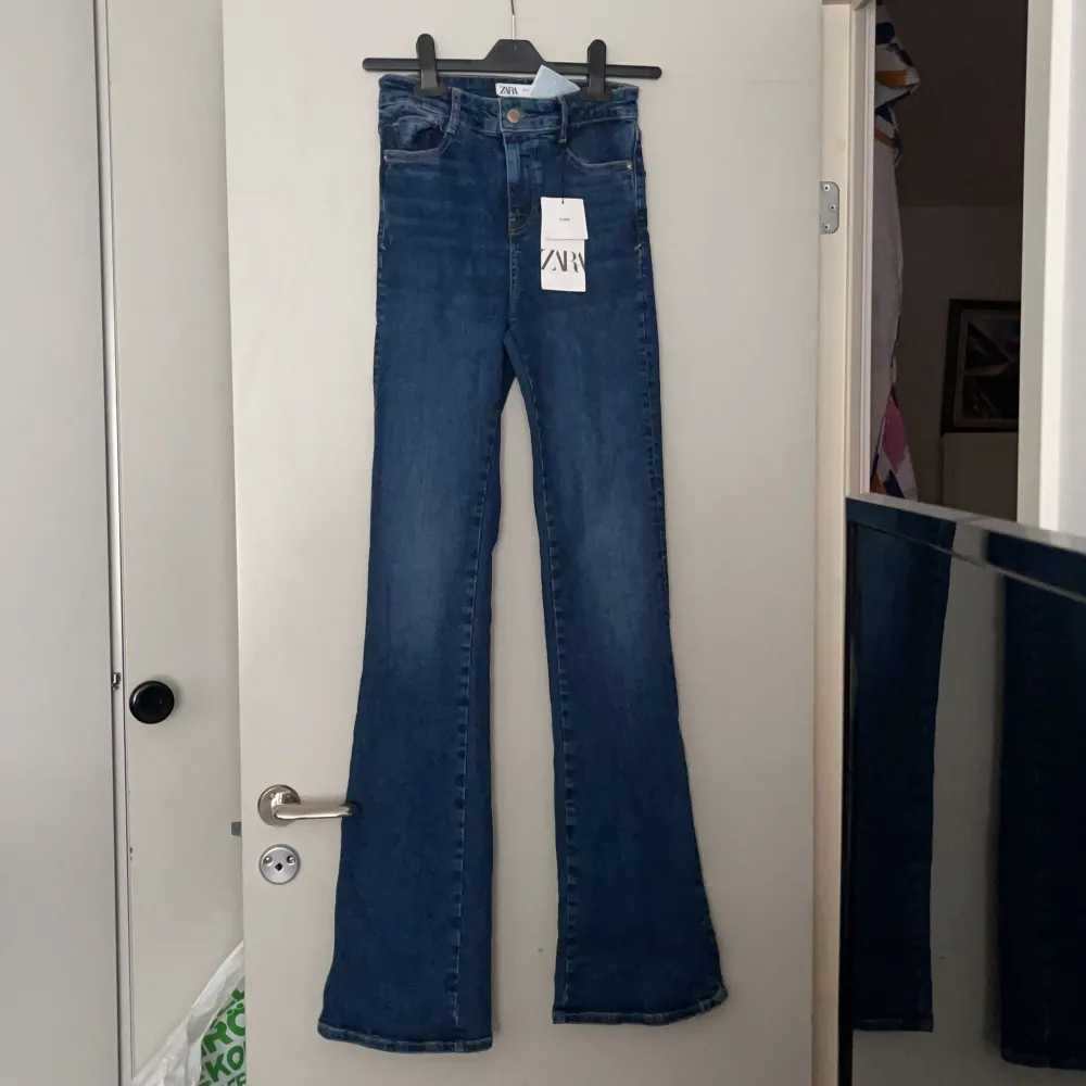 Ett par nya zara jeans 🦋. Jeans & Byxor.