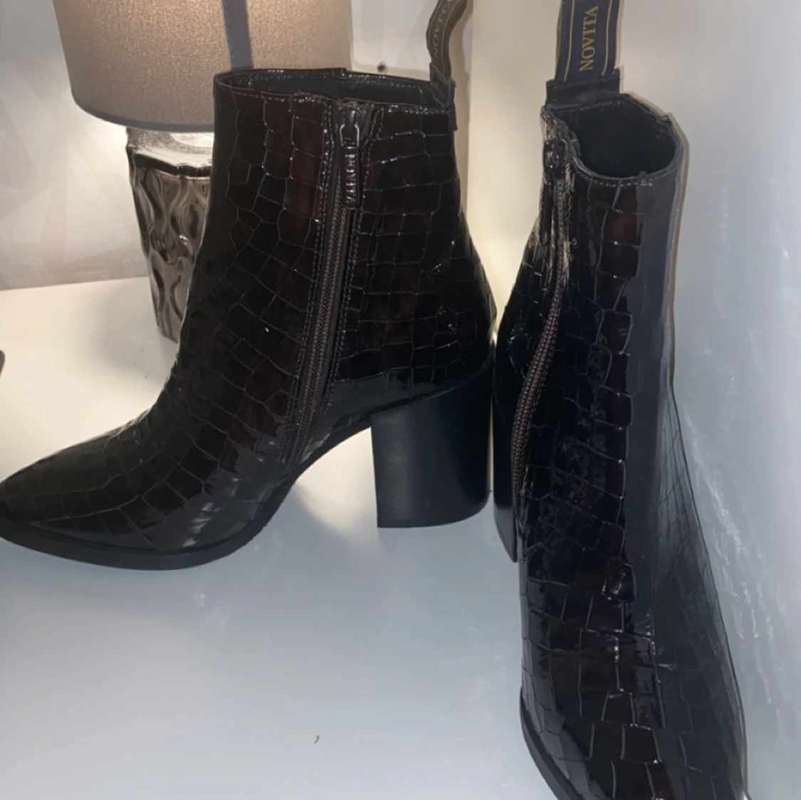 Novita Stövletter Svart Ormskinn - 91