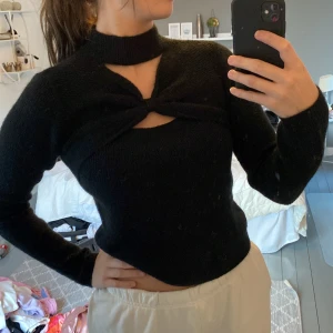 Stickad Tröja - Nyskick från Nelly