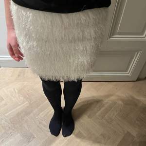 Världens bästa kjol till julen😍😍🤶Så gullig, stretchig och i bra skick👌