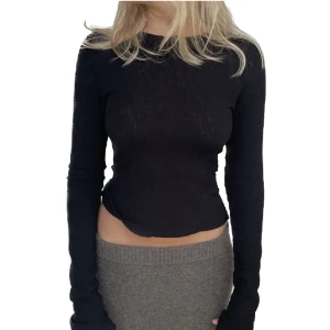 A Dsgn - Tröja från A dsgn. Helt ny endast testad. Säljer då den inte passade mig. 