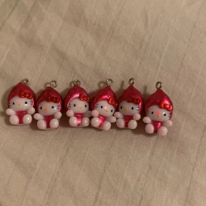 Hello Kitty  - Hoppas nån vill köpa 💕 det är 5kr st 