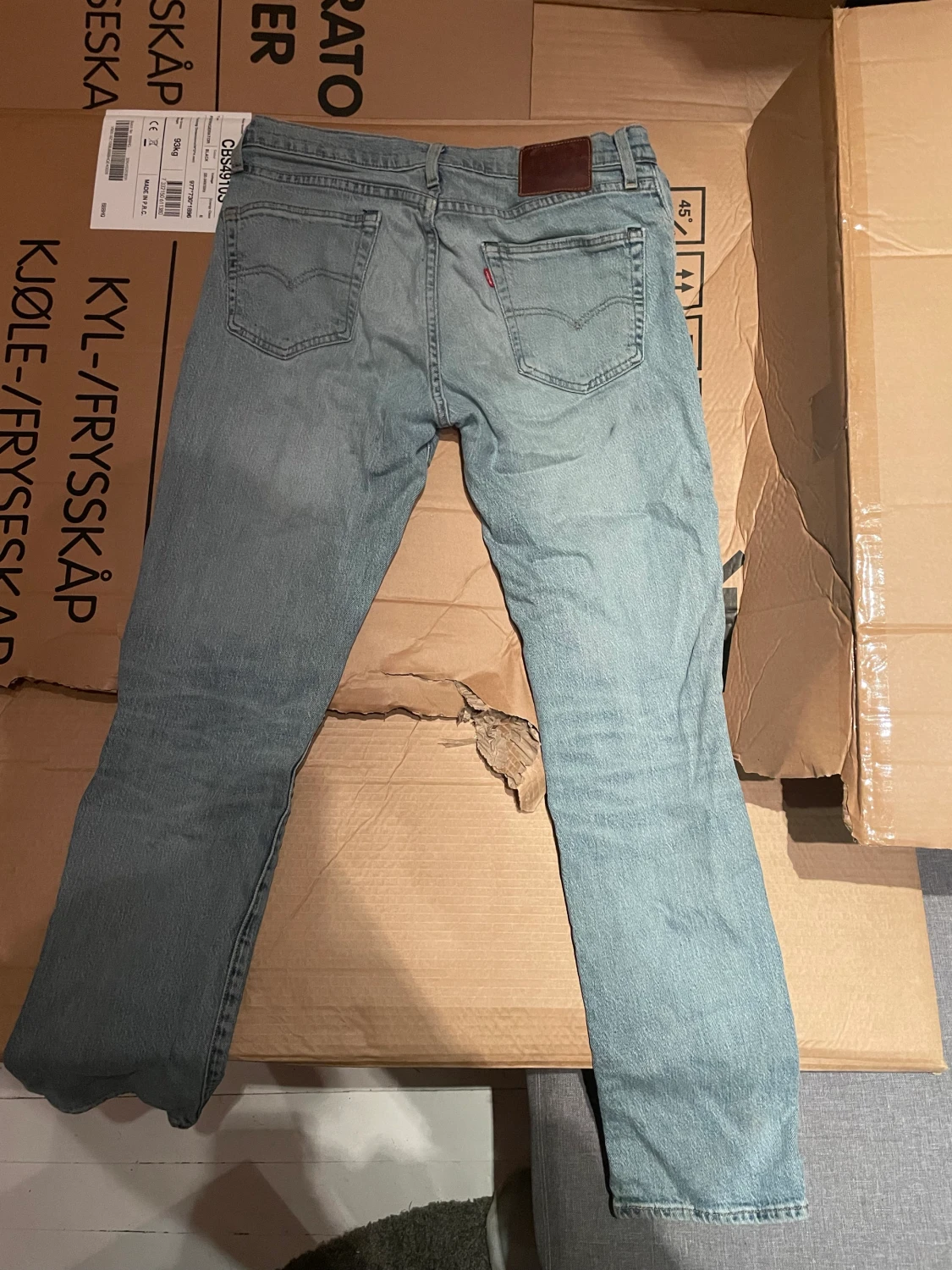 Levis jeans