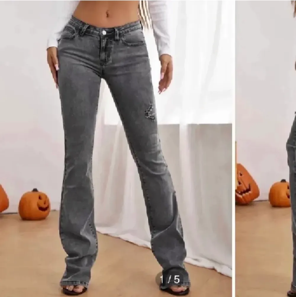 Lånade bilder!. De är från shein och har inte riktigt jeans material utan mer en blandning av jeans och typ kostymbyxor?! Lite mjuka och stretchiga vilket gör att de anpassar sig bra efter kroppstyp. Lågmidjade med fin detalj. Klicka ej på köp nu💕💖. Jeans & Byxor.