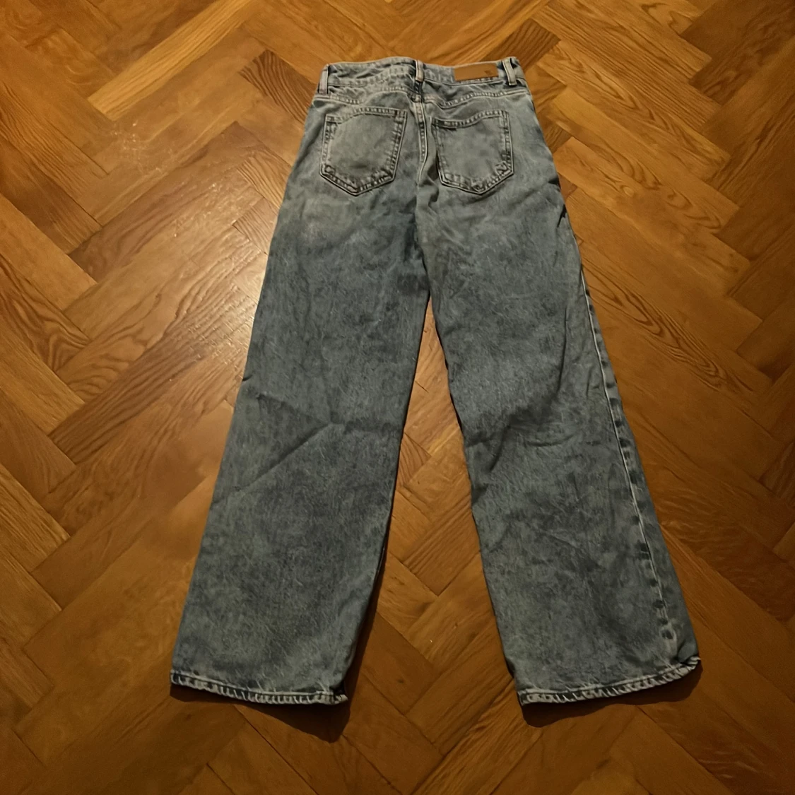 Blå högmidjade jeans  - 90