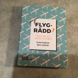 Flygrädd bok - FRAKT: 45kr  -köptes för 299kr -pris kan diskuteras vid snabb affär! 