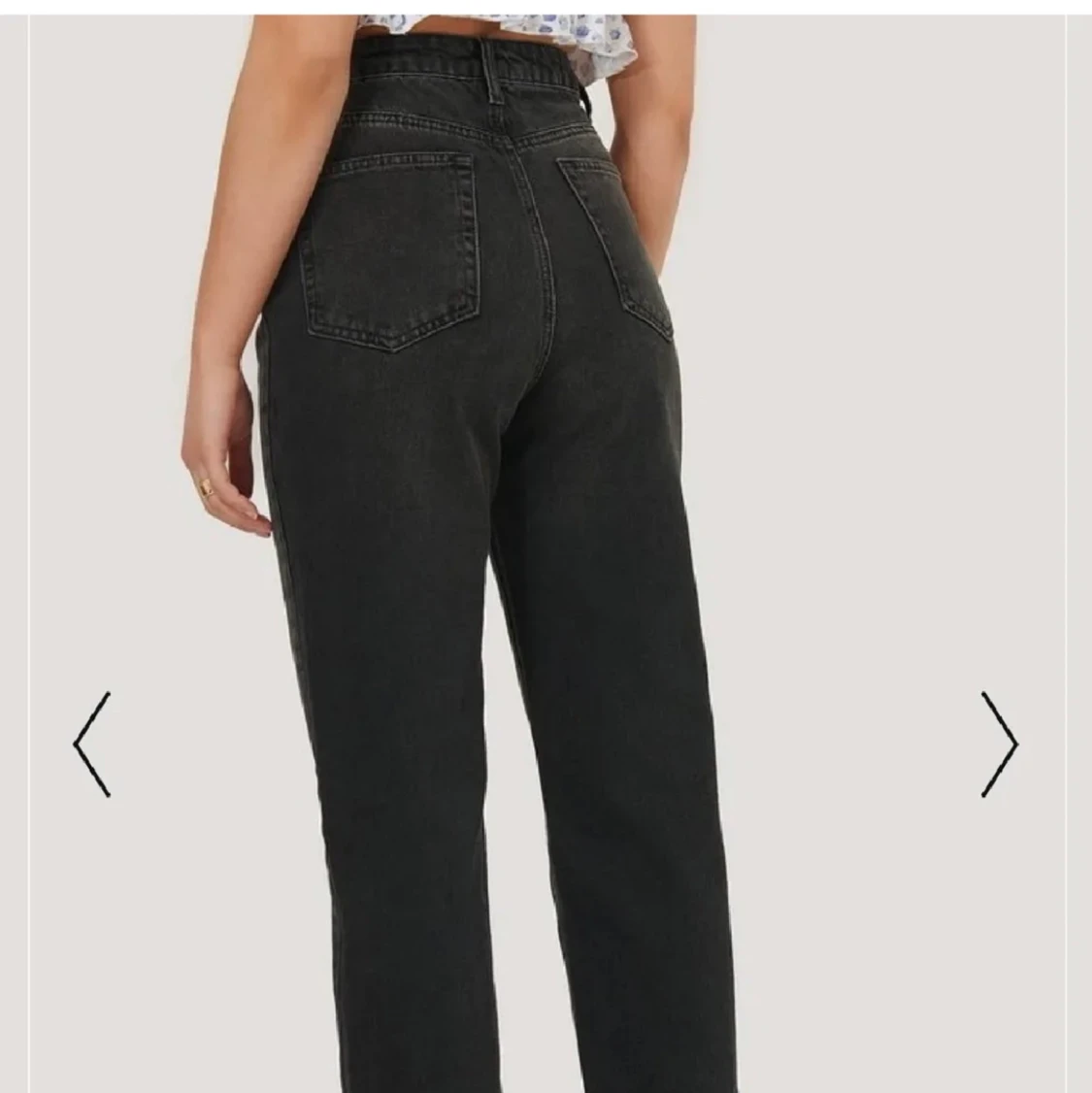 Grå/svarta jeans från NAKD 