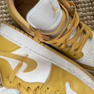 NIKE JORDAN - Säljer mina Nike Jordan, använda fåtal gånger! Fint skick. Storlek 39