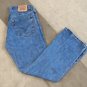 Levi’s jeans  - Säljer levi’s jeans knappt använda. 