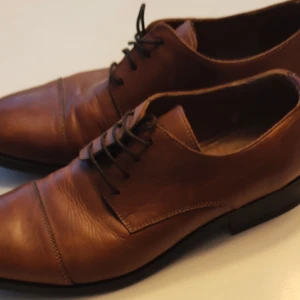 Fin Skor/ Stockholm Design Group - Använda 3 ggr. Fint Skick.