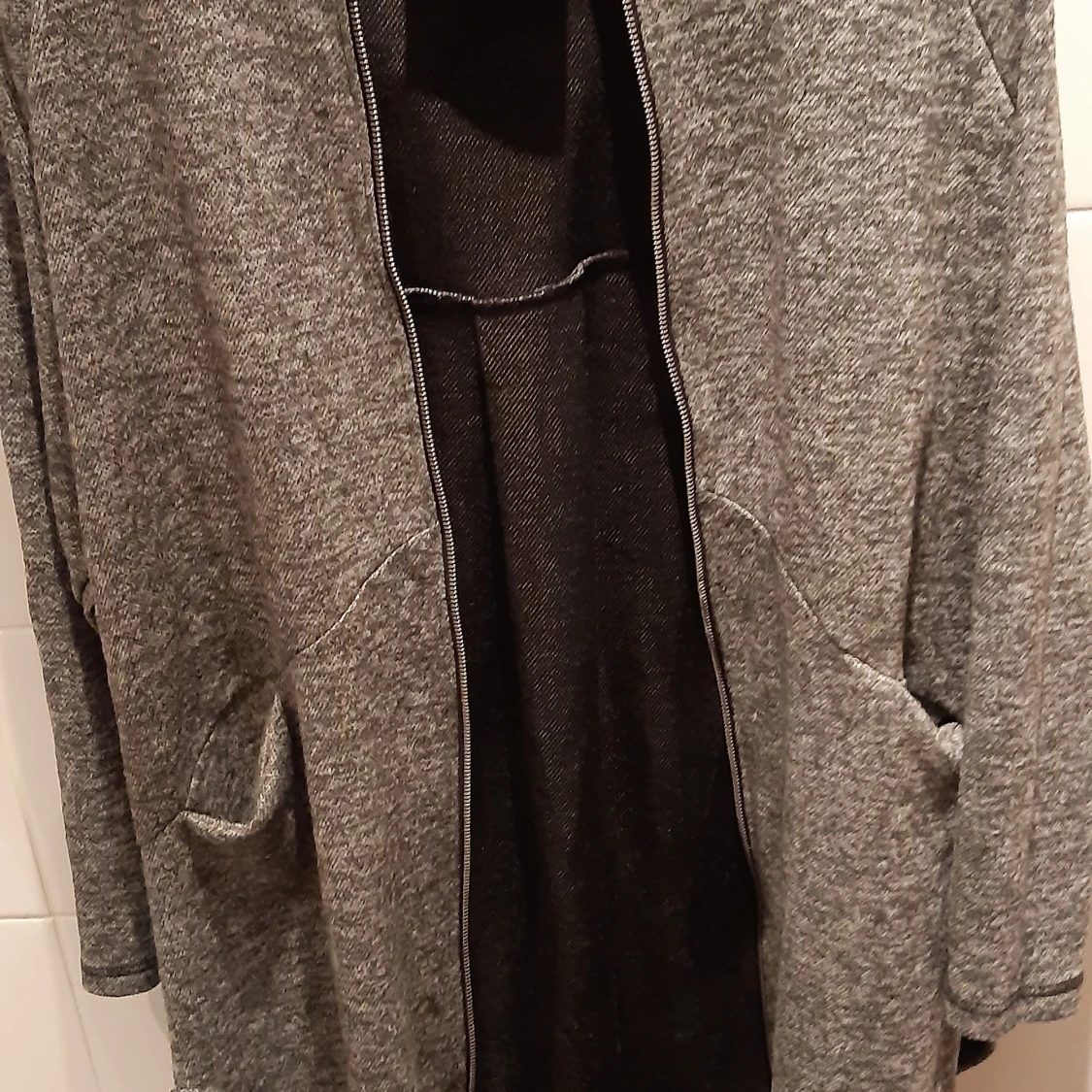 Större tröja (lång framtil till knäna) - 91