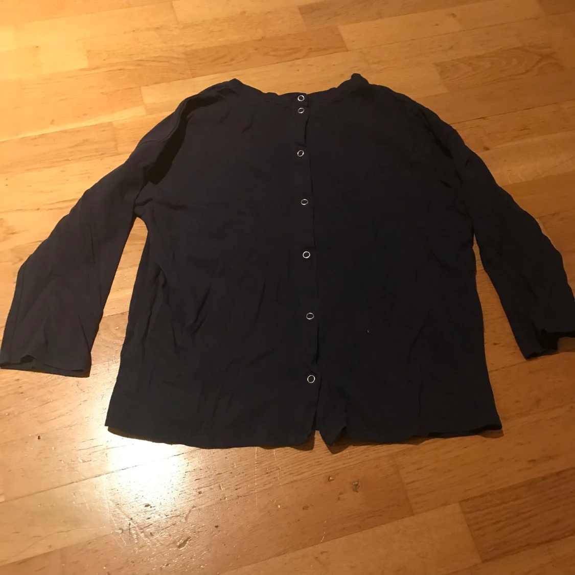 Blå långärmad tröja från Monki  - 90