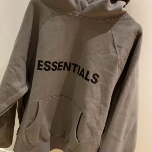Fog Essentials hoodie - Fear of god ESSENTIALS hoodie Köpt från haiendo Dswt Size S Boxy fit 