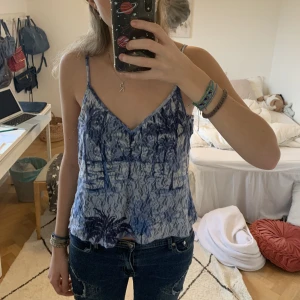 Sååå nice linne - Ett av mina favoriter men måste rensa 💗så nice med spetsdetaljer