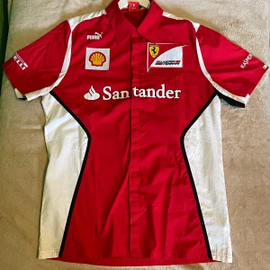 Vintage Puma Skjorta  - Vintage Puma skjorta, bra skick!  Storlek: XL