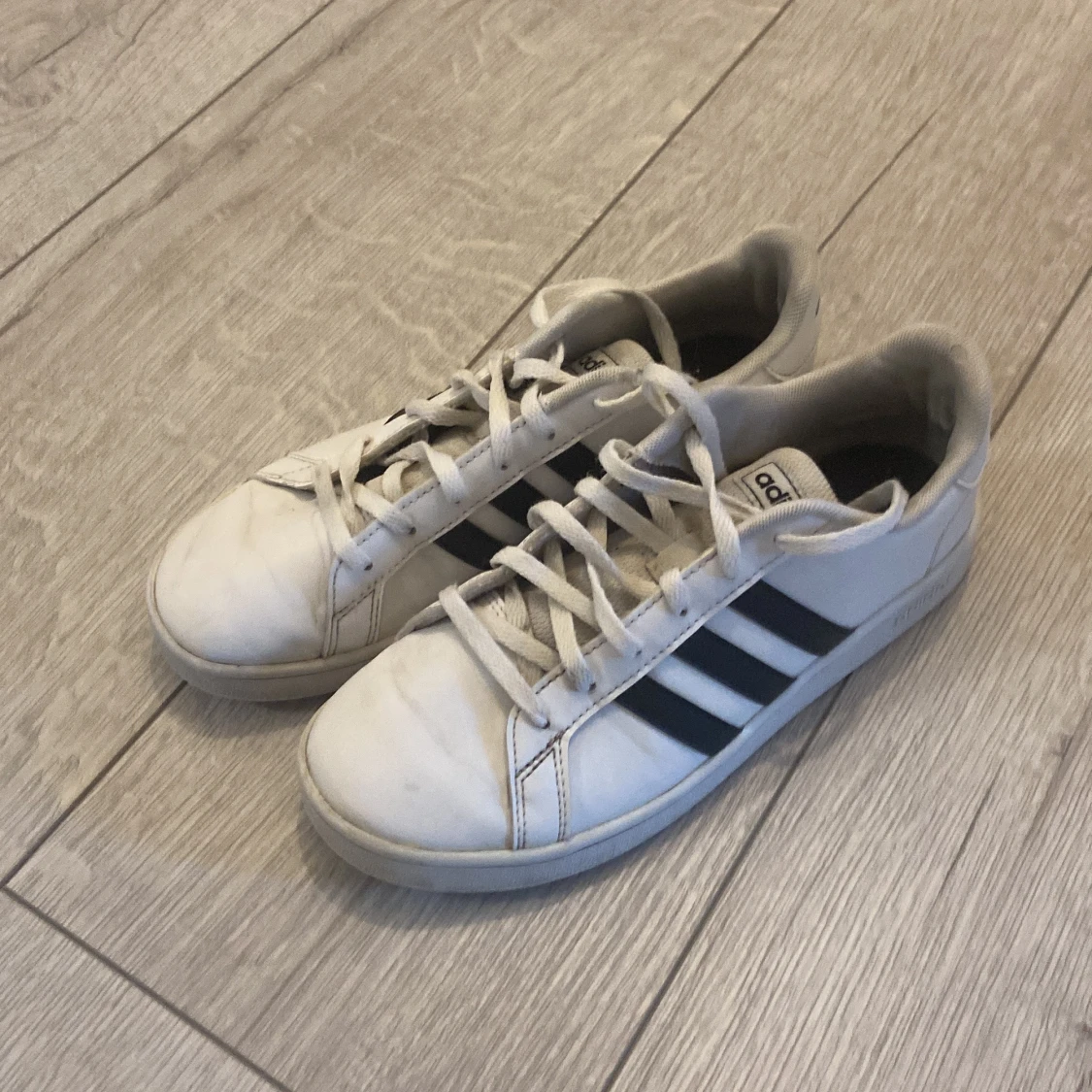 Adidas skor st 36 2/3 - 90