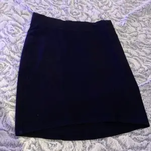 Svart kjol från H&M