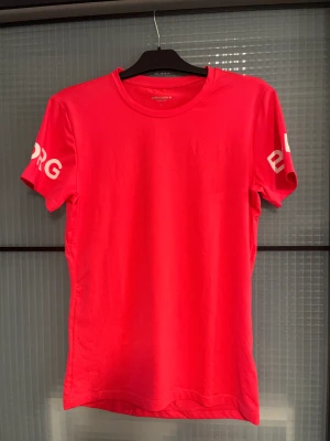 Björn borg - Björn borg tränings t-shirt, skrik rosa färg! Använt ca 2 gånger! Storlek S