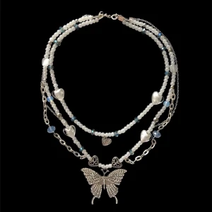 Handgjort halsband  - Vinter inspirerat halsband! Halsbandet är 34cm långt utan förlängningskedja men jag kan sätta på ett om man skulle vilja det<3 Fri frakt!