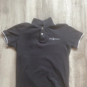 Sail Racing piké - Skön Sail Racing pike i rimligt skick.  Kan frakta men köparen står för frakten.