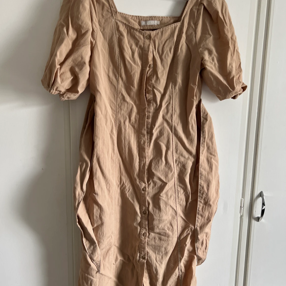 Beige klänning  - 90