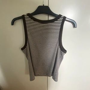 Randigt linne🤎 - Superfint nästan helt oanvänt linne🤎🤎