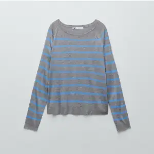 Jättefin tröja ifrån zara i storlek S. Använd fåtal gånger och säljer den då den inte kommer till användning längre. Hör av er vid frågor💕tryck inte på köp nu! 