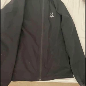 Haglöfs jacka  - Säljer min haglöfs jacka på grund av att den inte används 