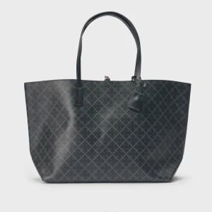 By Malene Birger  - Skicket är som ny. Säljer för 2000kr nypris är 2800kr, pris kan diskuteras . Skriv på DM om ni vill ha fler bilder. Kan mötas upp i Värnamo och även i Stockholm vecka 45  Storlek: 48 x 28 x 12.5cm 