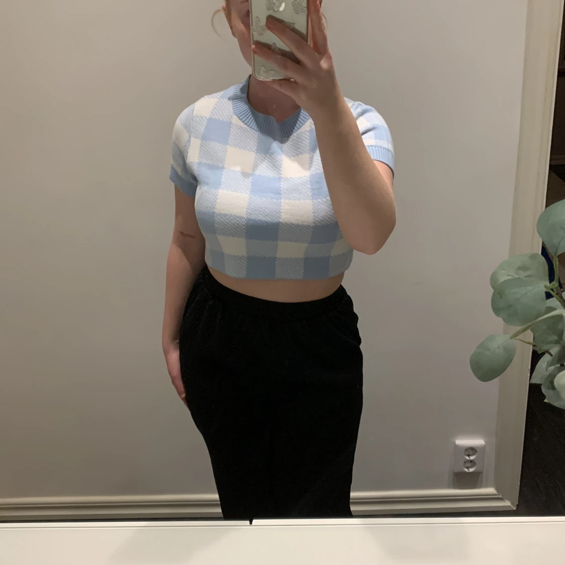 Croppad stickad tröja