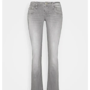 Ltb jeans  - Säljer dessa efterfrågade ltb jeans! De är i ett bra skick! Säljer de på grund av att de är lite stora på mig. 🫶❤️ 
