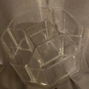 Har använt i en vecka  - Genomskinlig ganska stor 