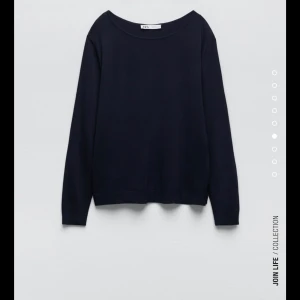 Zara tröja - Säljer denna tröjan från zara då jag ville ha den mer oversized. Den är oanvänd, endast testad. Köparen står för frakten ❣️